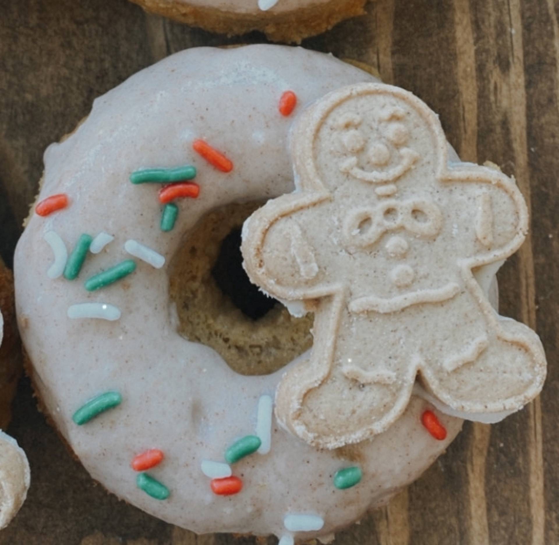 Gingerbread Man (2 Donuts)